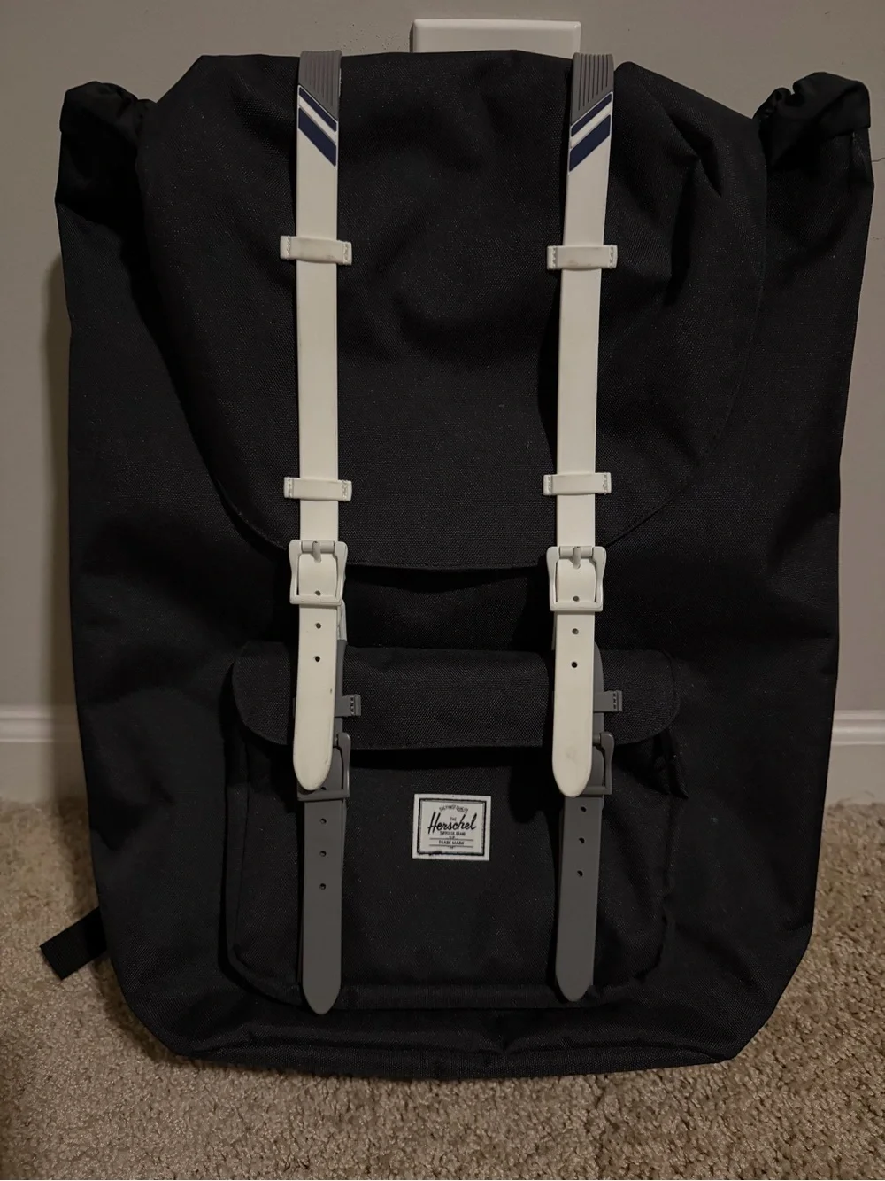 Herschel Supply Co Little America Laptop Backpack - Black White 25L Padded Pack